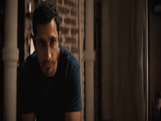 Người Trung Gian Full