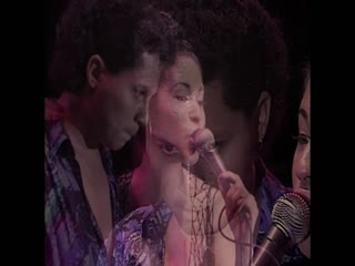 Selena y Los Dinos: Di Sản Của Một Gia Đình Full