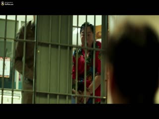 Mặt Trời Treo Giữa Bầu Trời Full